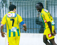 1/8 Finale. ASK 2-4 (A.P) JSK  : La JSK se qualifie en 1/4 de finale de la Coupe d'Algérie.